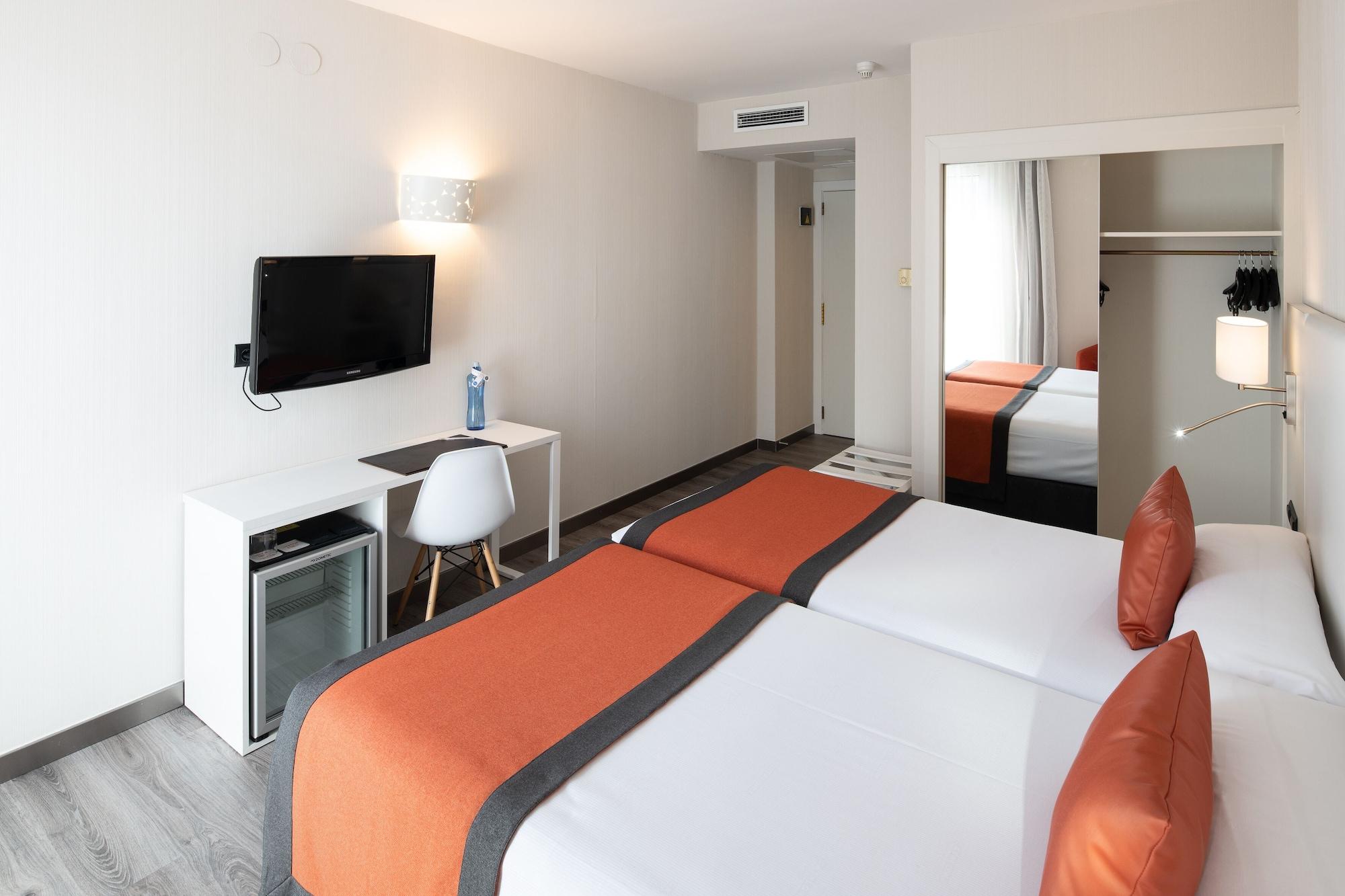 Hotel Catalonia Bristol à Sant Andreu de la Barca Extérieur photo
