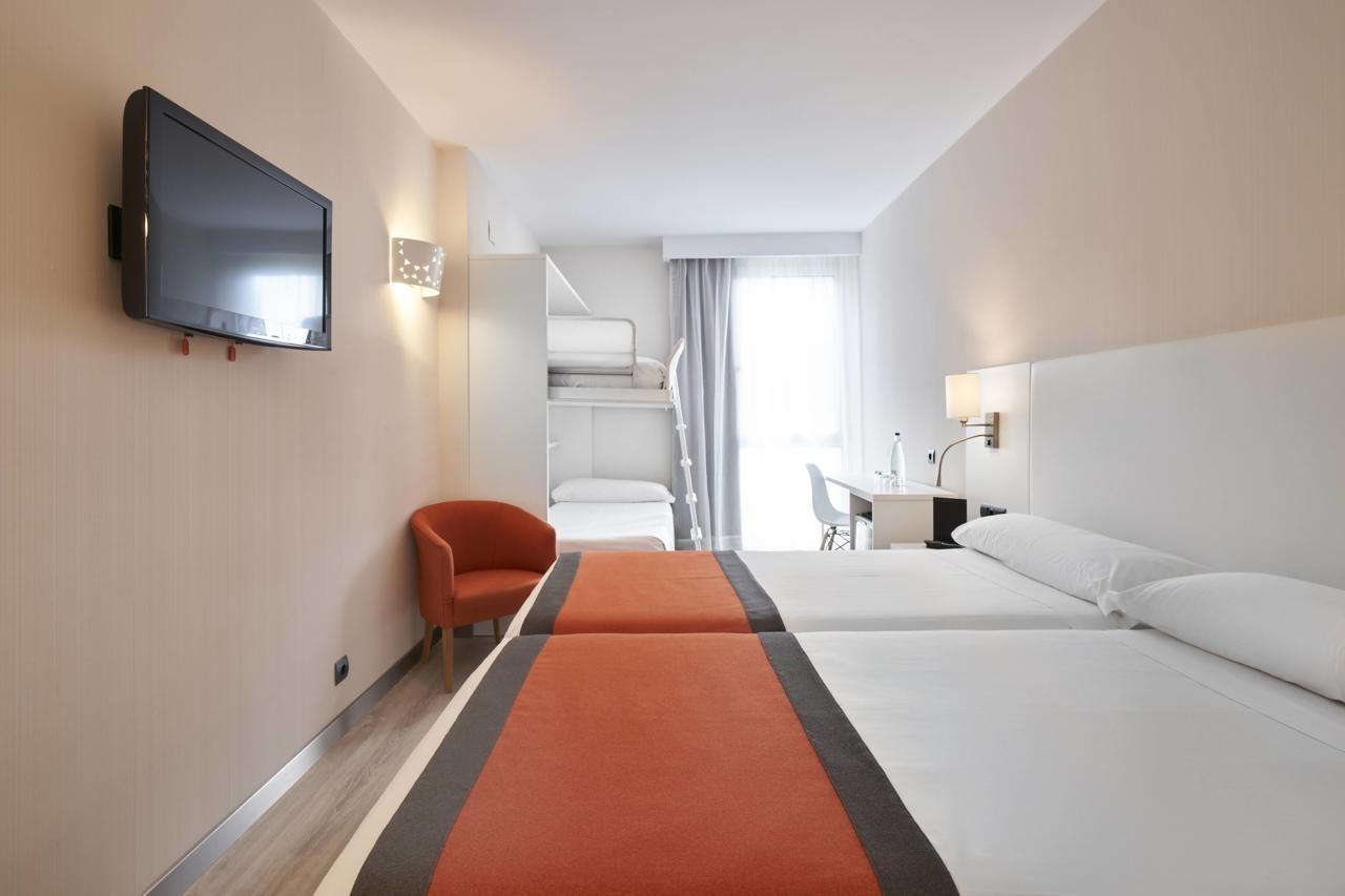 Hotel Catalonia Bristol à Sant Andreu de la Barca Extérieur photo