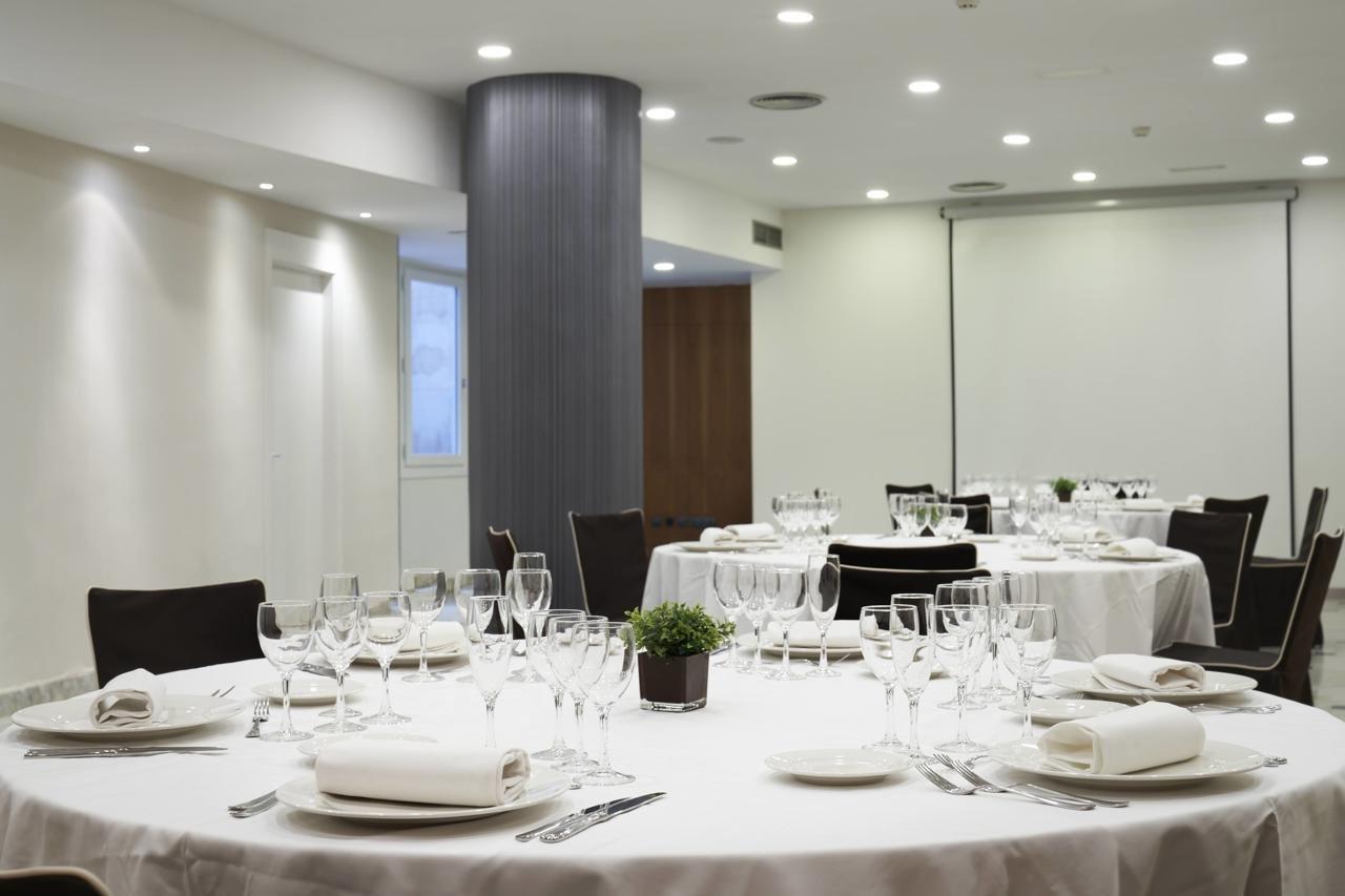 Hotel Catalonia Bristol à Sant Andreu de la Barca Extérieur photo