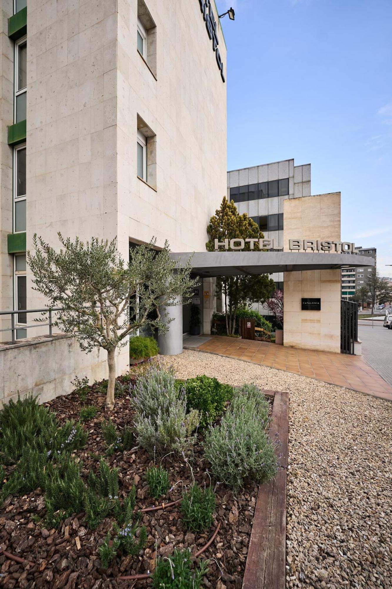 Hotel Catalonia Bristol à Sant Andreu de la Barca Extérieur photo