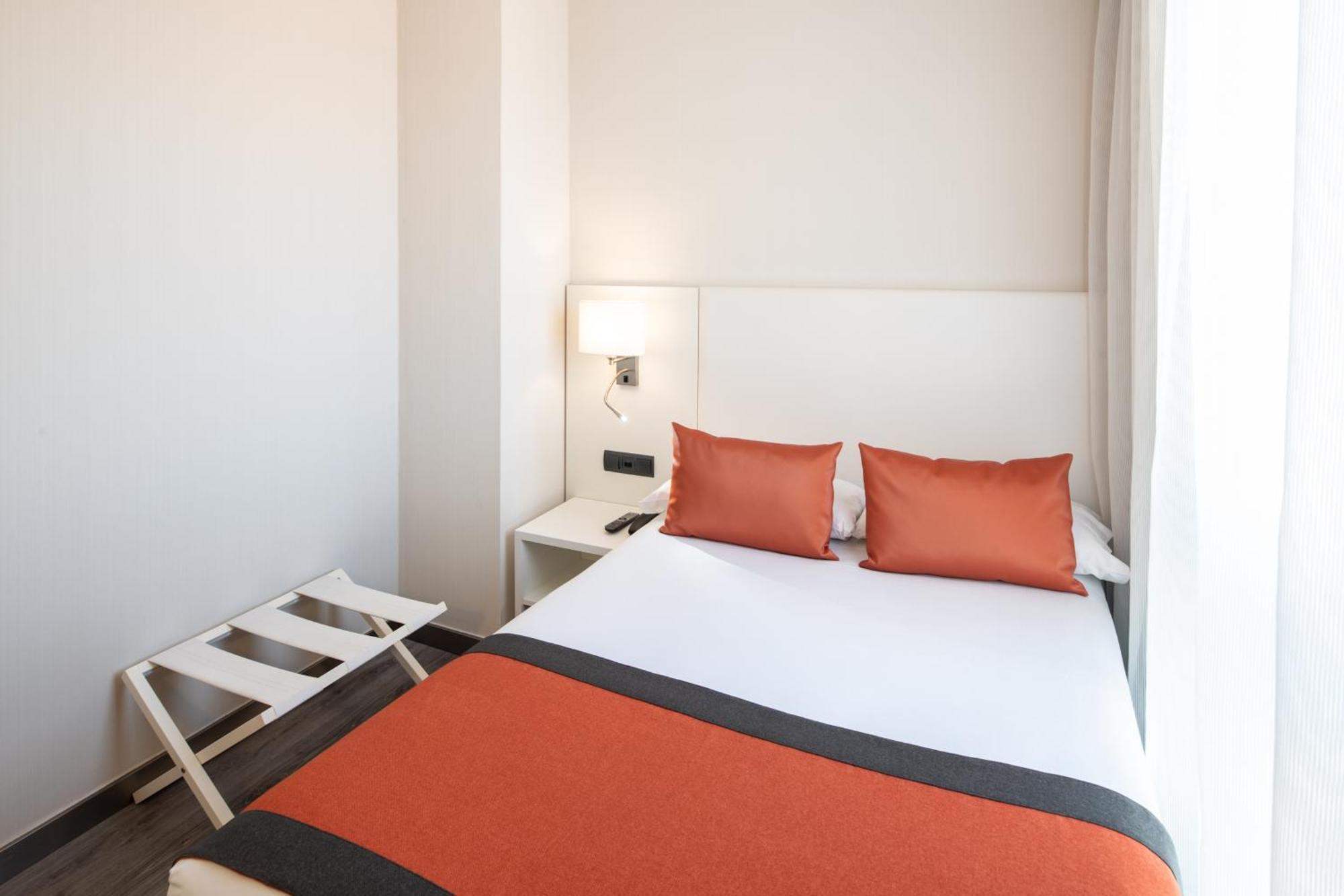 Hotel Catalonia Bristol à Sant Andreu de la Barca Chambre photo