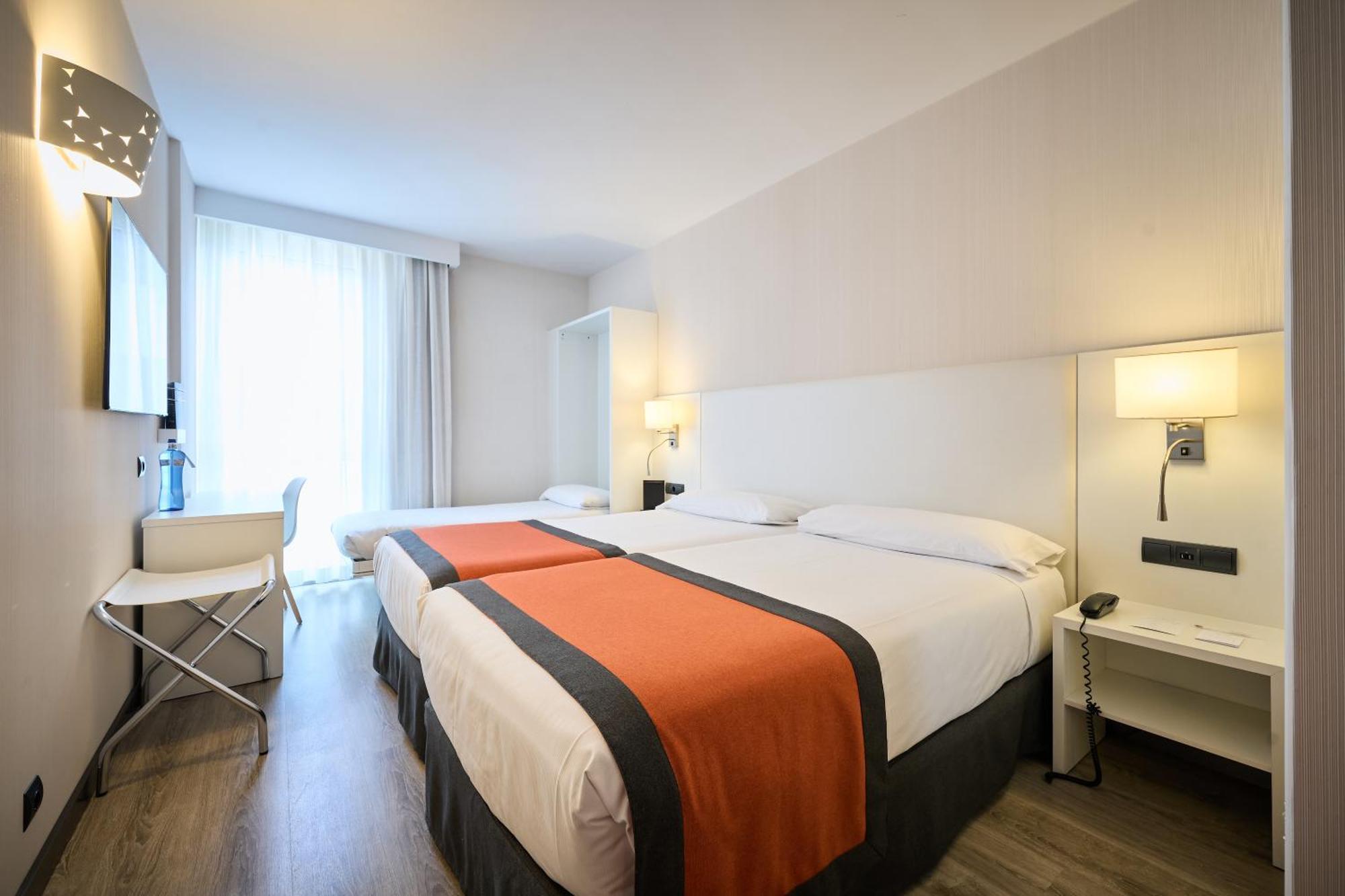 Hotel Catalonia Bristol à Sant Andreu de la Barca Chambre photo