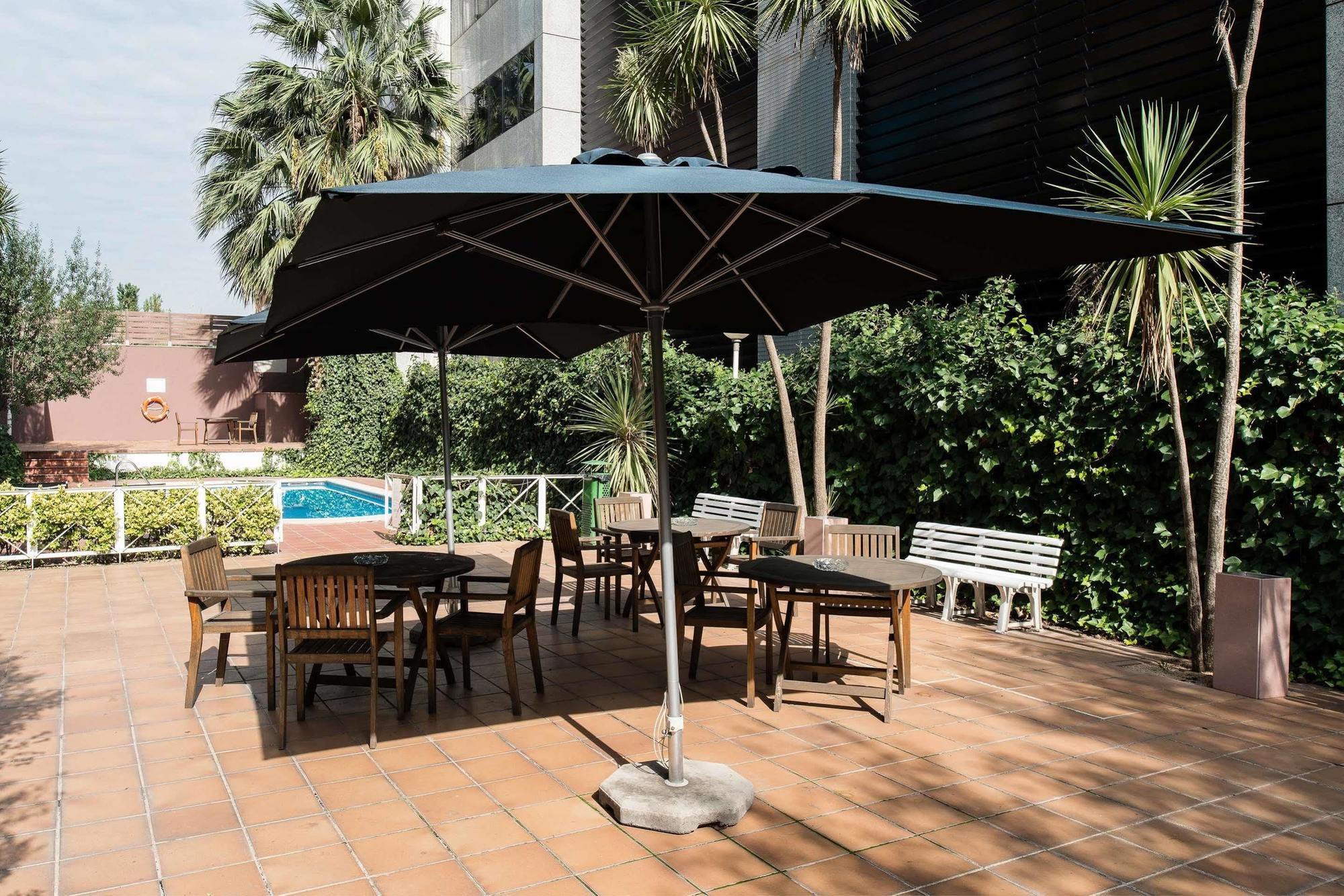 Hotel Catalonia Bristol à Sant Andreu de la Barca Extérieur photo